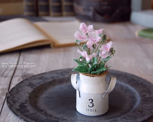 小さな小さなスミレ ピンク アンティーク ブリキポット… S485