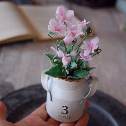 小さな小さなスミレ ピンク アンティーク ブリキポット… S485