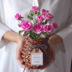 ◆粘土のお花◆　薔薇・・・ピンク　高さ約25センチ　B574 1枚目の画像