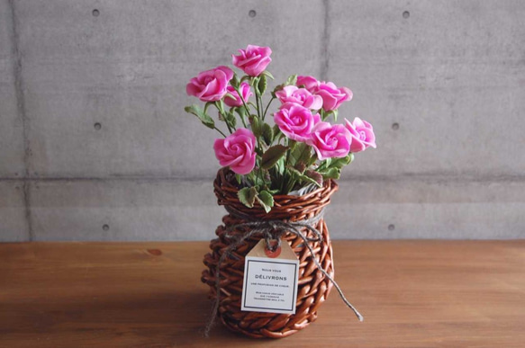 ◆粘土のお花◆　薔薇・・・ピンク　高さ約25センチ　B574 6枚目の画像