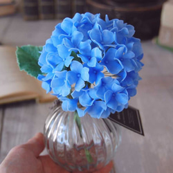 ◆粘土のお花◆　紫陽花をぽってりガラスボトルに飾って・・・ブルー　高さ約16センチ　A392　 7枚目の画像