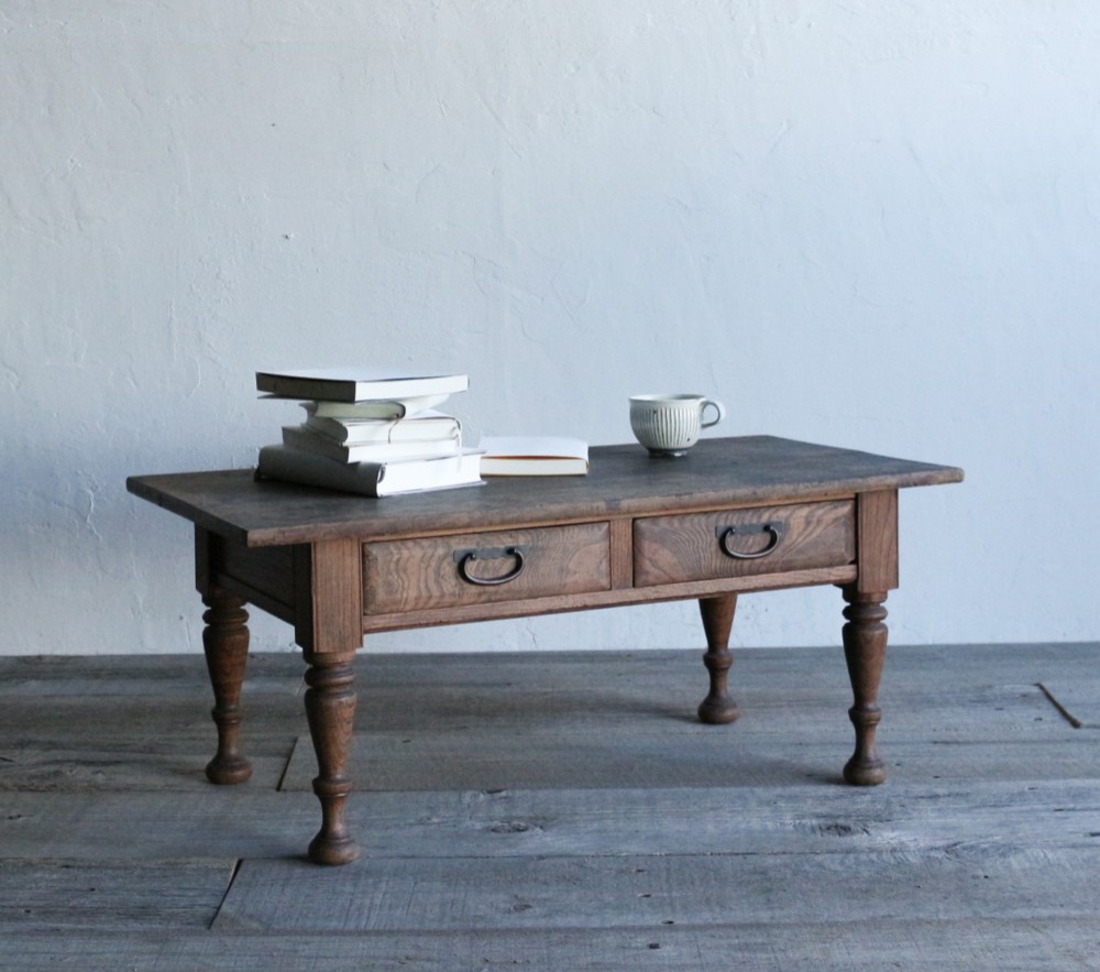 剥離塗装品 アンティーク ろくろ脚のコーヒーテーブル 引き出し2杯