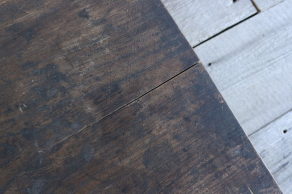 【アンティーク・リメイク家具】栗色のコーヒーテーブル 9枚目の画像