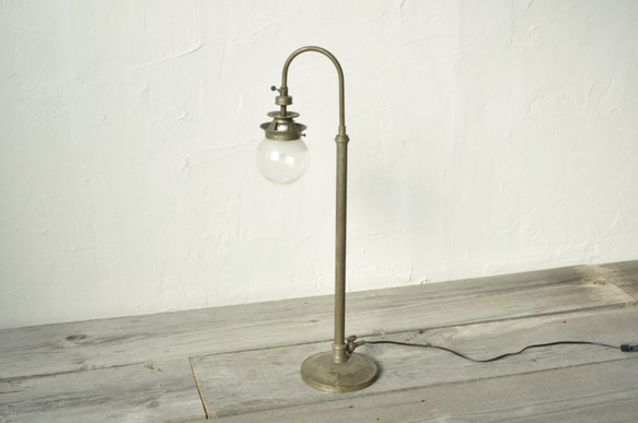 アンティークスタンドライト 明治末期　写真機材、照明 明治・大正期のリメイクのアンティークスタンドライト・間接照明