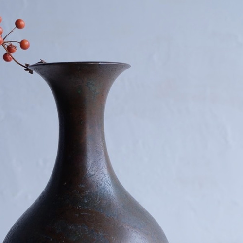 古銅の仏花器 アンティーク 花器 銅 銅の仏花器 | iichi 日々の暮らし