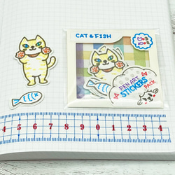キャット＆フィッシュ(合計5枚入り)キラキラの水玉折り紙にラメペンで猫と魚の絵を描いてシールにしました。 4枚目の画像