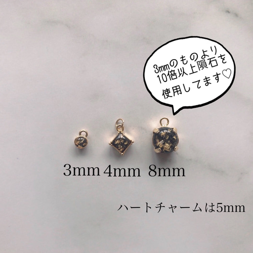 ネックレス】ちいさなちいさなギベオン隕石と金箔のネックレス♡ 隕石 