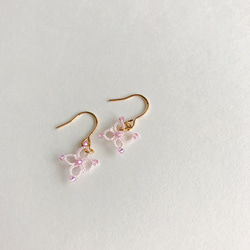 紫陽花の耳飾り　桃色 2枚目の画像