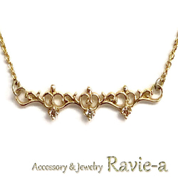 K10 黃金阿拉伯式花紋頭飾線鑽石精緻設計項鍊 第1張的照片