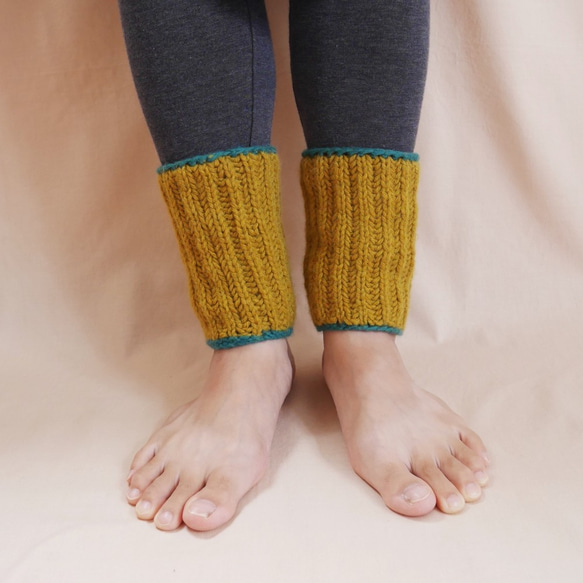 イギリスゴム編みの足首ウォーマー/カラシ 3枚目の画像