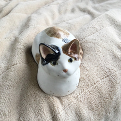 陶器の大きな三毛猫 1枚目の画像