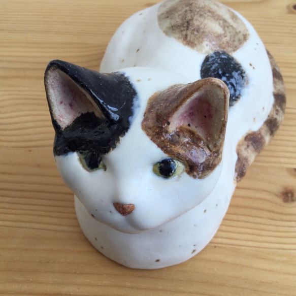 陶器の大きな三毛猫 7枚目の画像