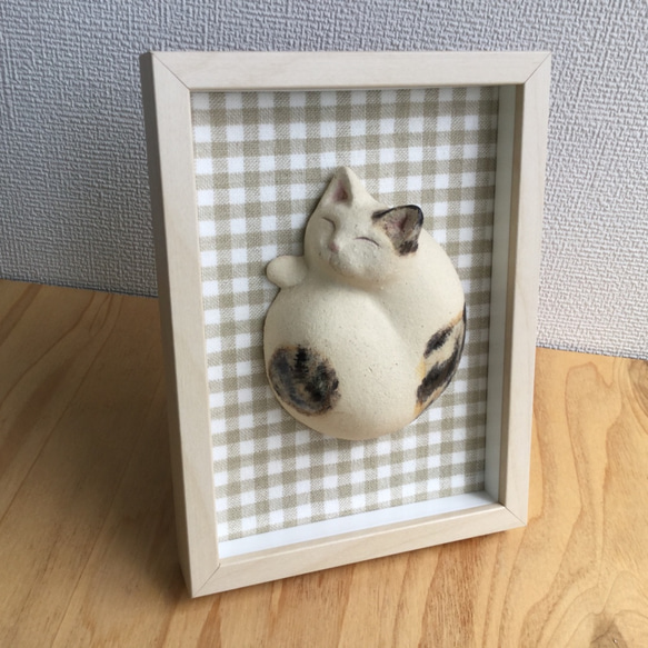 額入りアンモニャイト猫(陶器) 3枚目の画像