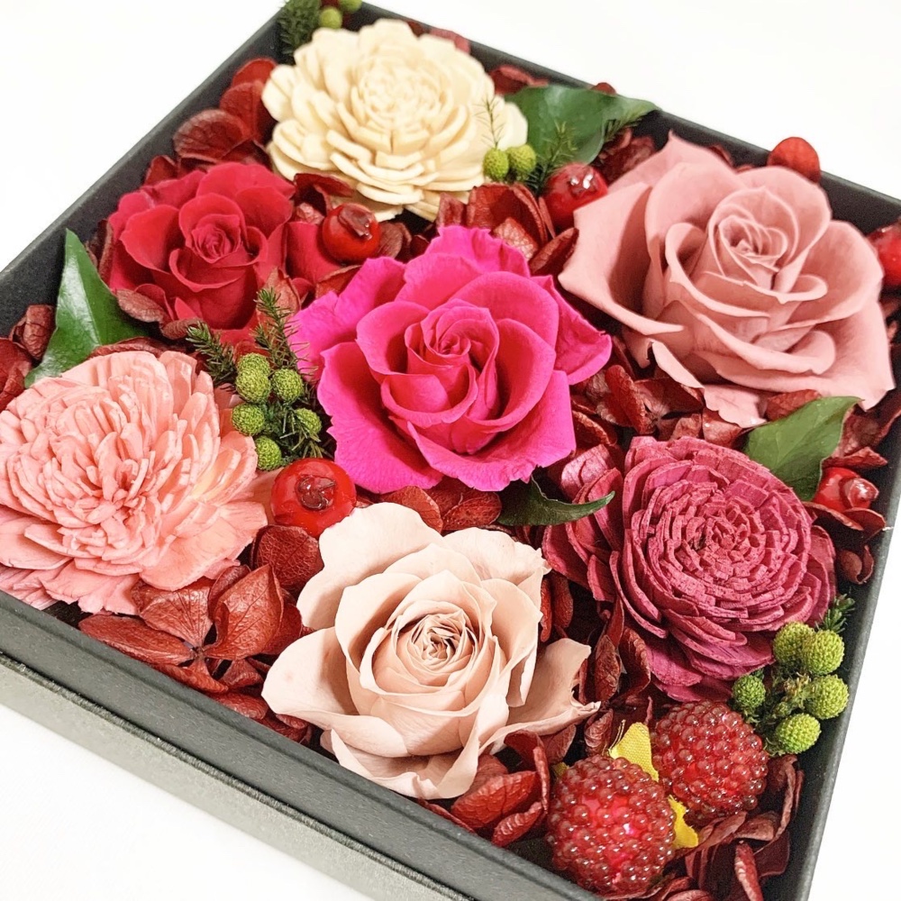 赤&ピンクの大人可愛いフラワーボックス・ボックスフラワー