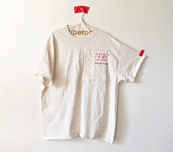 スラッシュキルトWIDE Tee/RED PRINT 1枚目の画像