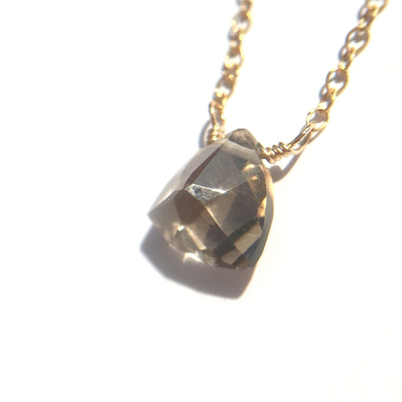 14kgf　Natural stone　Triangle Facet cut　Necklace  スモーキークォーツ 7枚目の画像