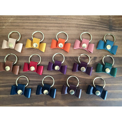 Buttero 絲帶鑰匙圈兼作繩夾，15 種顏色可供選擇 第2張的照片