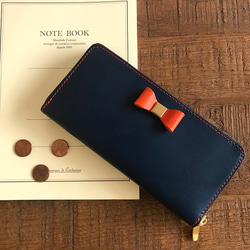 イタリアンレザーブッテーロのリボン付きラウンドジップウォレット 長財布 フルオーダー ブルー 1枚目の画像