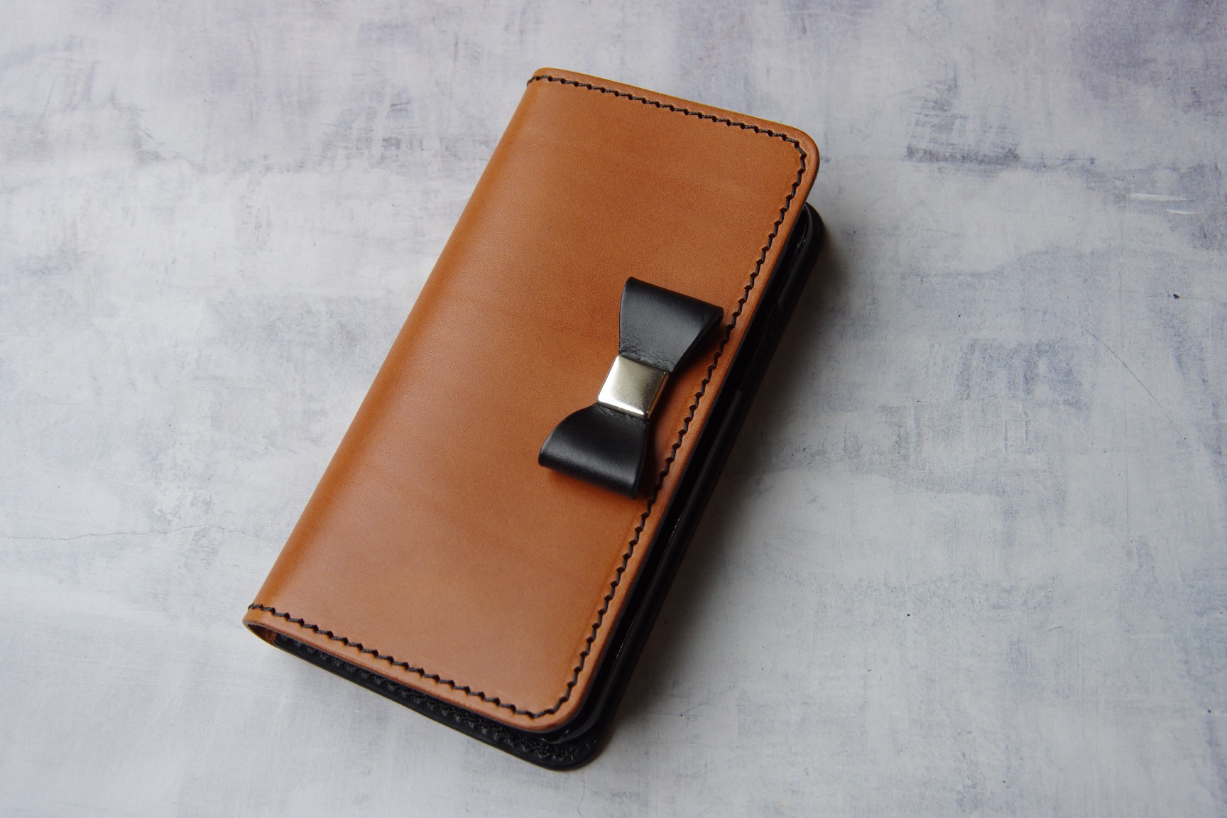 ＊収納たっぷりイタリアンレザーブッテーロのiPhoneケース iPhone全機種