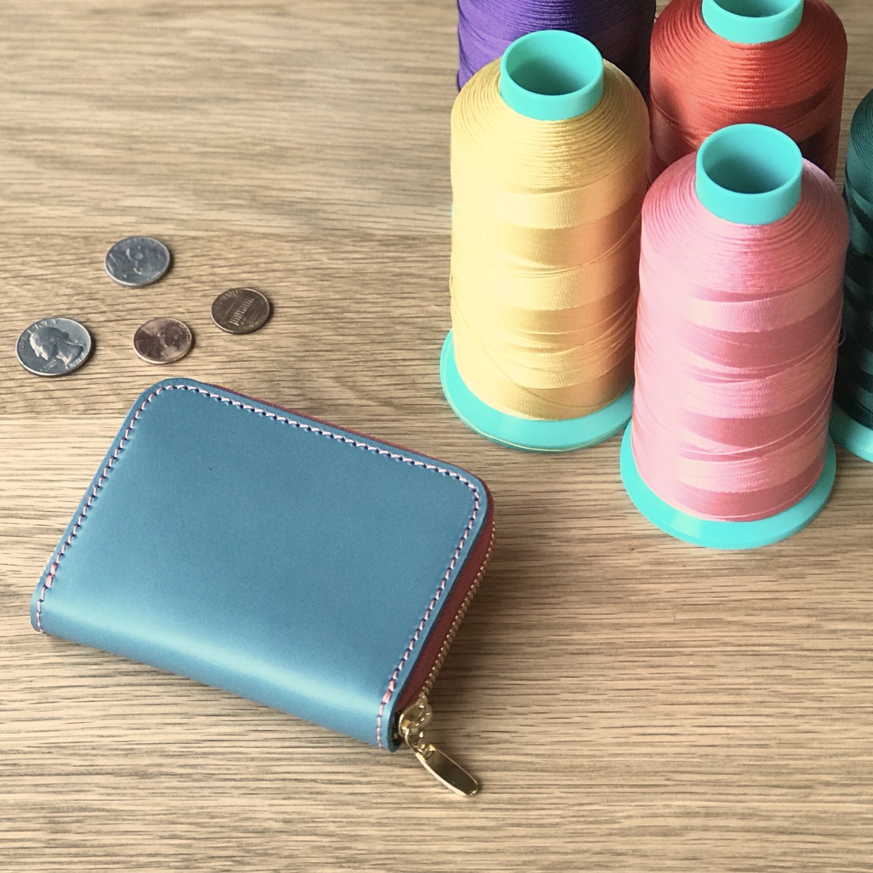 イタリアンレザーブッテーロのミニウォレット ラウンドファスナー