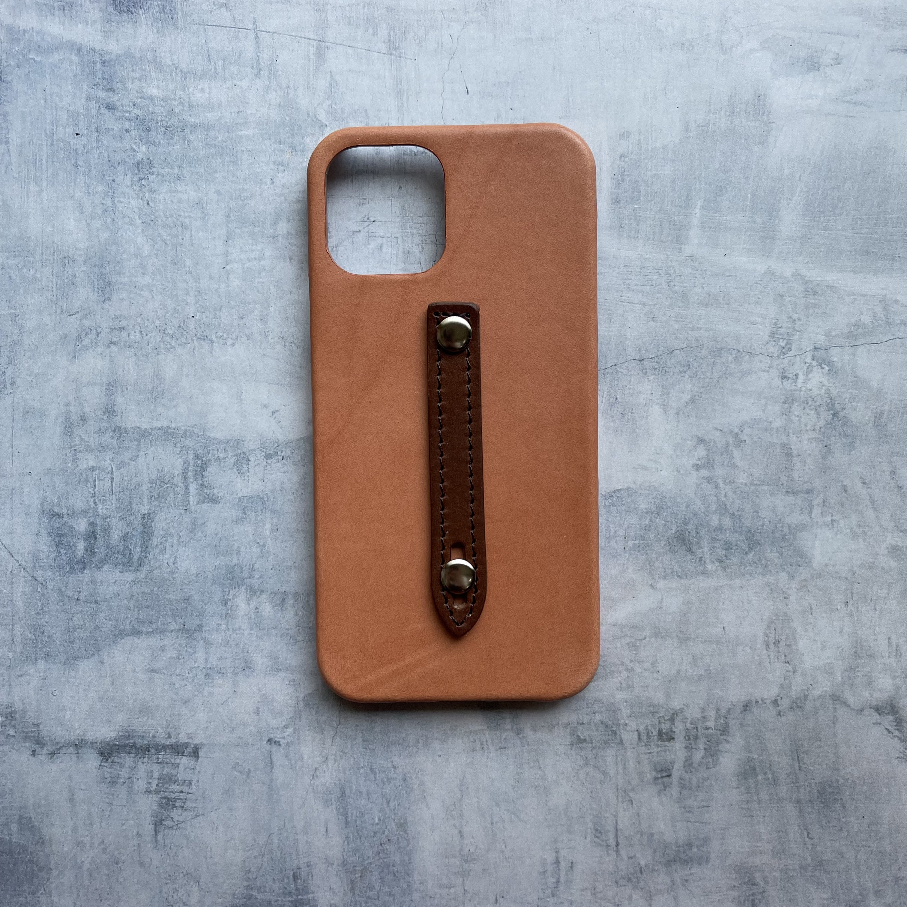 ベルト付きイタリアンレザーブッテーロのiPhoneカバー/iPhoneケース 落下ベルトiPhone全機種対応