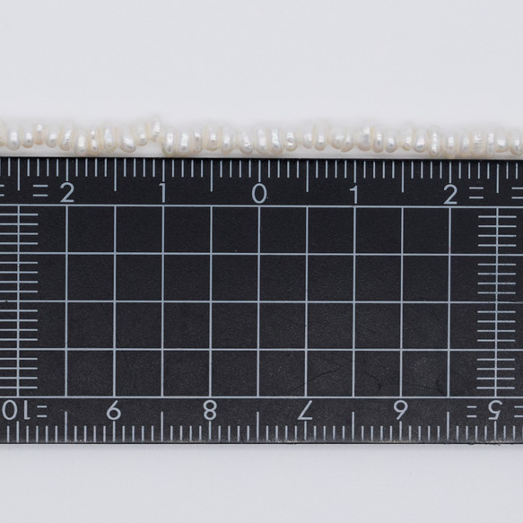 超極小 ロンデル 淡水ベビーパール 20粒 バロック本真珠 縦 ラウンデル 2.5~3.5mm*2.5~4mm 6枚目の画像