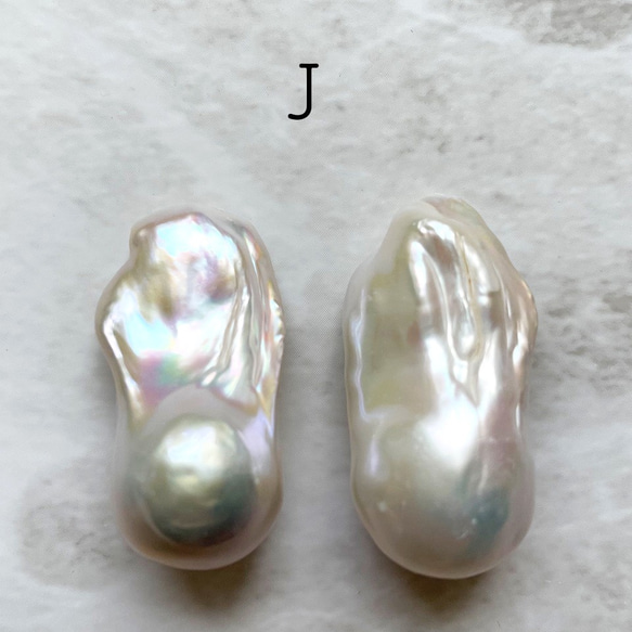 極大 艶々オイスターパール ペア 2粒 貫通穴 本真珠 干渉色 大粒 ルース パーツ 素材 2枚目の画像