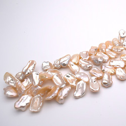 大粒 びわ 淡水パール ケシ クレオ穴 ホワイトオレンジ系 15mm 2粒 パーツ 真珠 素材 ビーズ 4枚目の画像