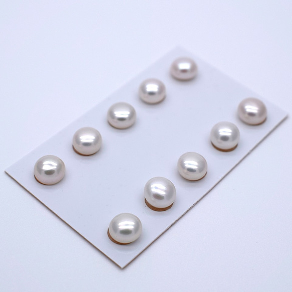 片穴  淡水真珠 パール ペア 2粒 6~6.5mm ボタン セミラウンド フラット ルース 素材 パーツ 2枚目の画像
