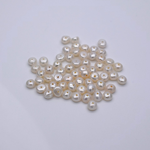 高品質 極小ロンデル淡水ベビーパール 10粒 バロック本真珠 縦穴 ラウンデル 小粒 貫通穴 6枚目の画像