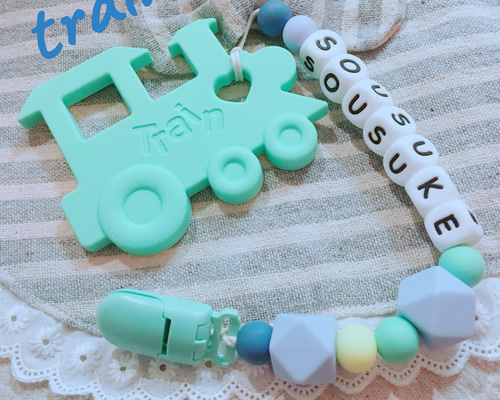 歯固めホルダー　歯固め、シリコンビーズ、コットンビーズ、モチーフなどまとめ売り 今人気の【歯固めジュエリー】名入れ可 ベビーのおもちゃ