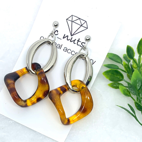 862再販 シルバー べっ甲 3連 チェーン ピアス イヤリング