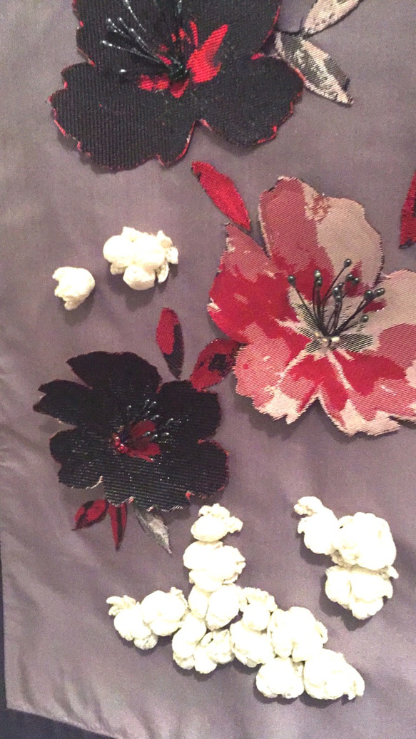 上品お花の額縁仕立て風タペストリー 3枚目の画像