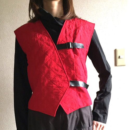 合皮ベルト付きアシンメトリーベスト その他トップス chic tone