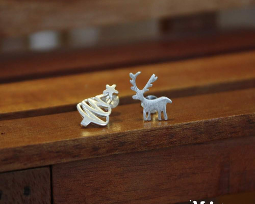 クリスマスに☆ツリーとトナカイのピアス A-057 ピアス