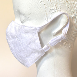 夏におすすめ　涼しげな刺繍レースのマスク　白　アジャスター付　フィルターポケット付 2枚目の画像