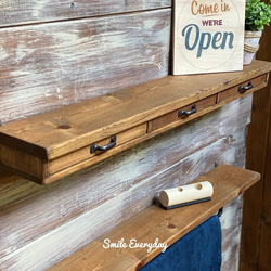 耐震☆突っ張れて倒れない 窓枠ラック tasty 3 壁掛けラック・ウォール