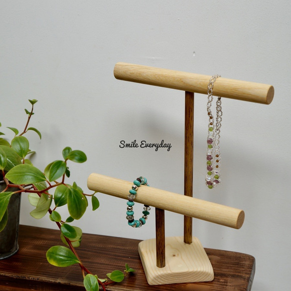 天然木　アクセサリースタンド 1枚目の画像