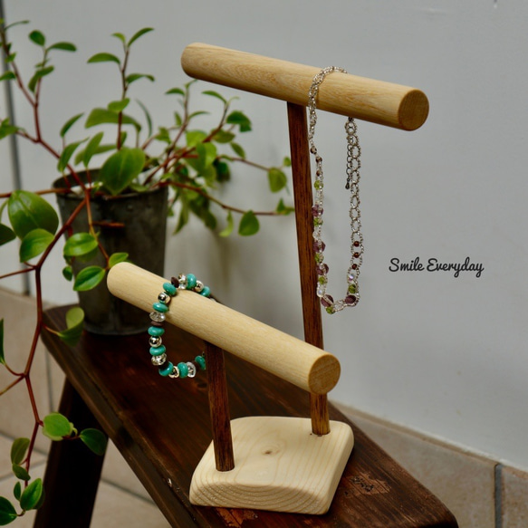 天然木　アクセサリースタンド 3枚目の画像