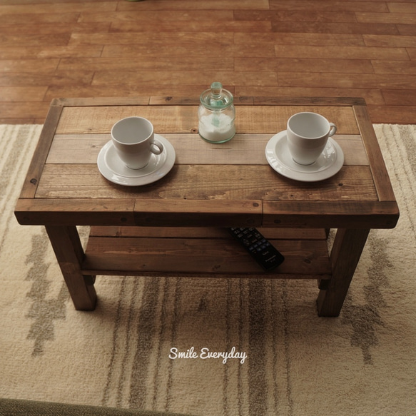 アンティークな感じがかわいい　ローテーブル  ミニ　木製　無垢材 5枚目の画像