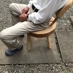 木の椅子　背もたれ付き　吉野杉　丸太　木製スツール　無垢材　No.1 4枚目の画像