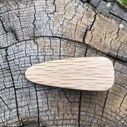 タモ材のヘアクリップ　柾目　天然木　ヘアアクセサリー無塗装品 2枚目の画像