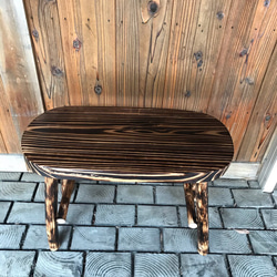 小判型　椅子(中) 焼き杉仕上げ　木製　ベンチ　長椅子 1枚目の画像