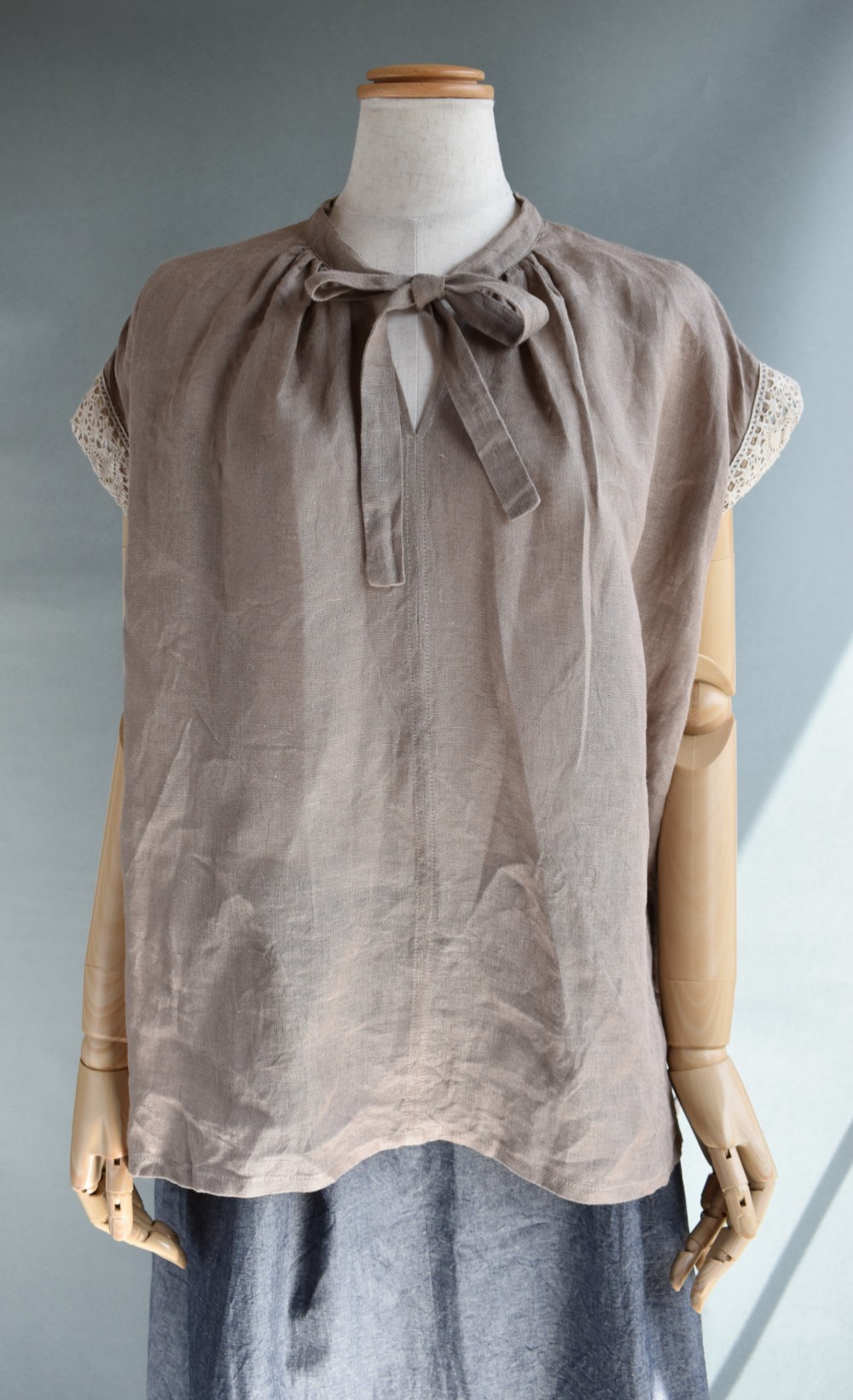 ガーゼリネンのボウタイブラウス