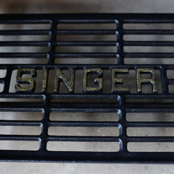 SINGER エイジング塗装　ストレート脚　80cm*45cm アンティークミシンテーブル　デスク　机　　テーブル 10枚目の画像