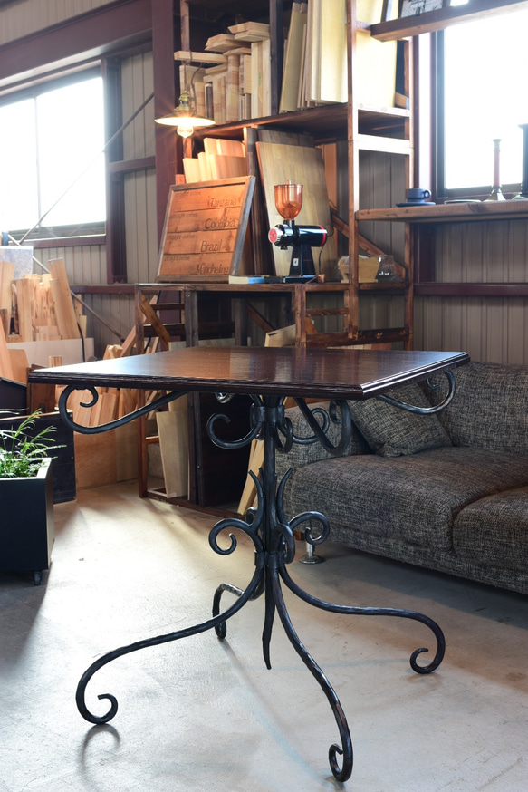 ロートアイアン ダイニングテーブル　天板　食卓　ダイニング　テーブル　カフェ　アンティーク　足踏みミシン 2枚目の画像