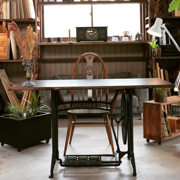 BROTHER ブラザー　ミシン台　アンティーク　インテリア　リメイク　テーブル BROTHER ブラザー ミシン台 アンティーク インテリア リメイク