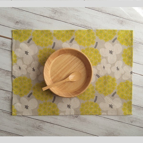 ランチョンマット2枚♪北欧花柄 ミモザイエロー×ホワイト