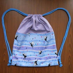 音符の妖精柄の大きめ巾着袋(ナップザック型） 1枚目の画像