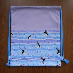 音符の妖精柄の大きめ巾着袋(ナップザック型） 2枚目の画像